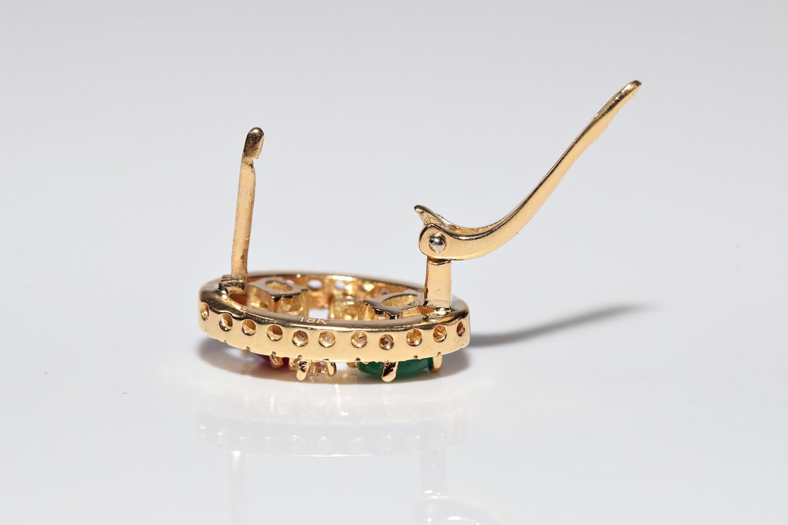 Vintage Circa 1990er Jahre 18k Gold natürlicher Diamant und Smaragd  Rubin-Ohrring im Angebot 4
