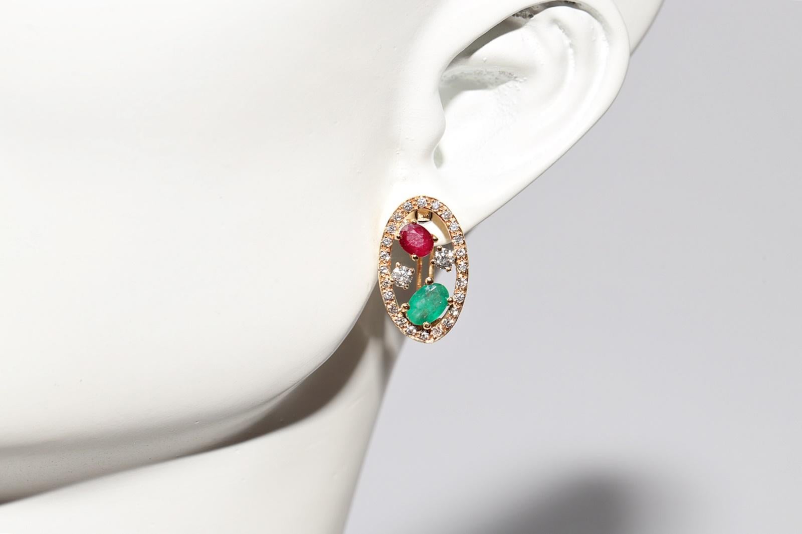 Vintage Circa 1990er Jahre 18k Gold natürlicher Diamant und Smaragd  Rubin-Ohrring im Angebot 10