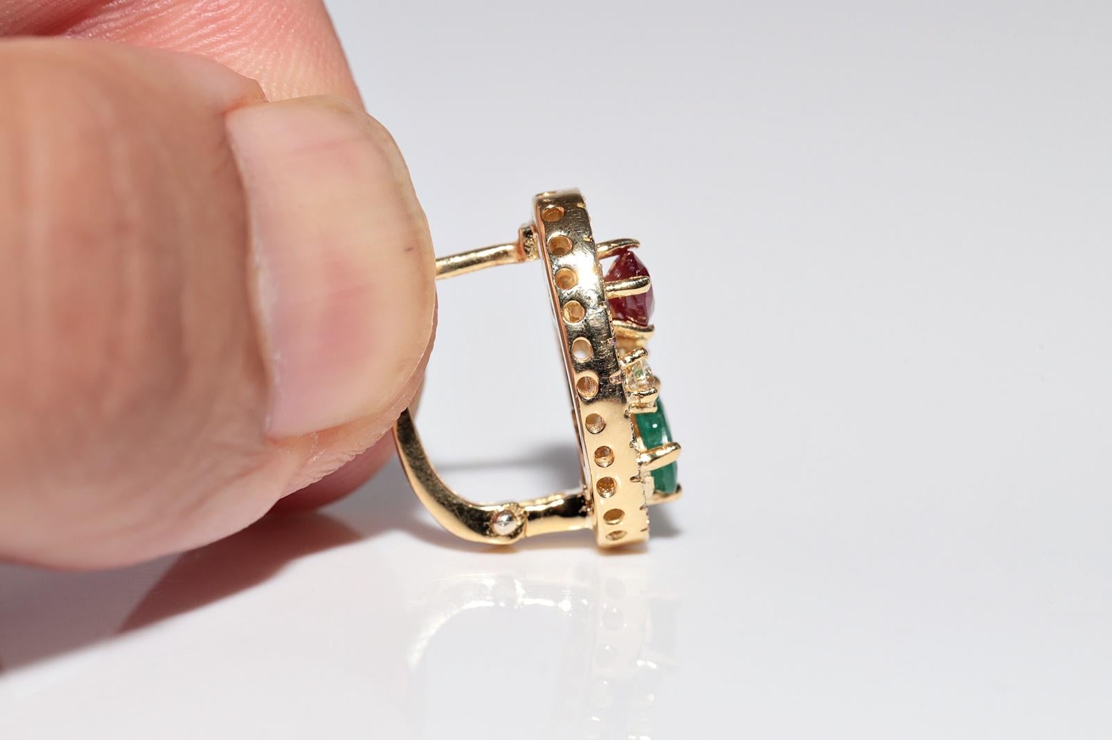 Vintage Circa 1990er Jahre 18k Gold natürlicher Diamant und Smaragd  Rubin-Ohrring im Angebot 1