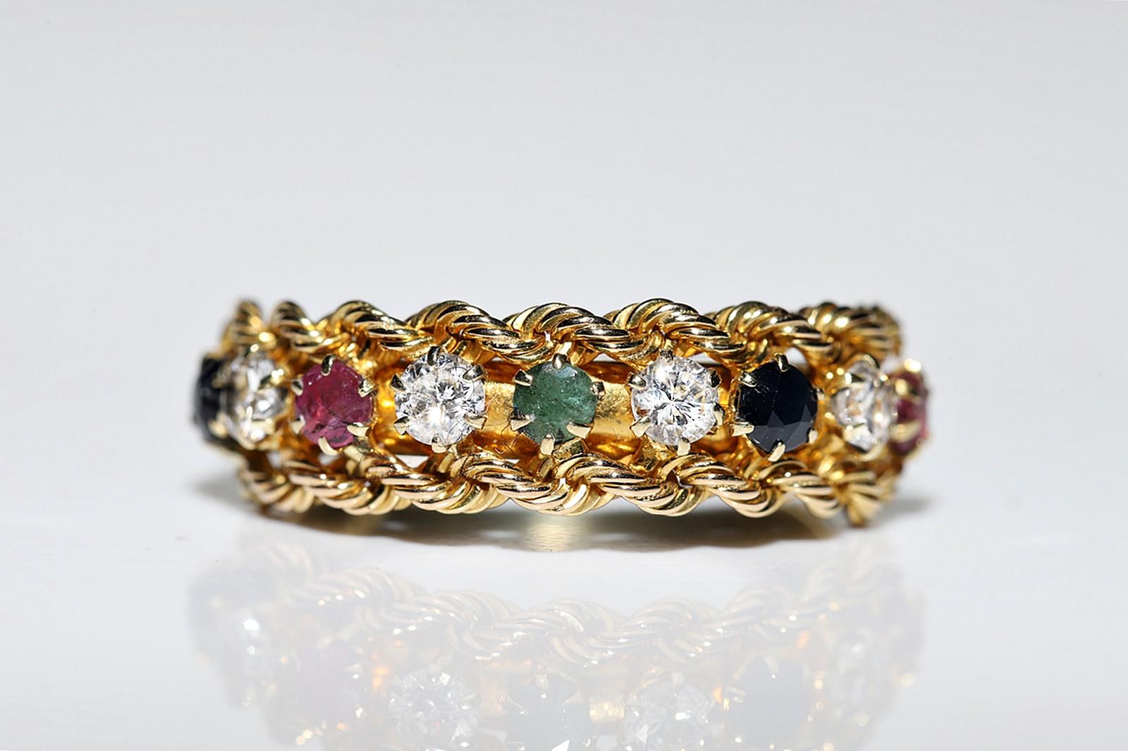 Brilliant Cut Vintage Circa 1990s 18k Gold Natural Diamond And Emerald Ruby Sapphire Ring For Sale