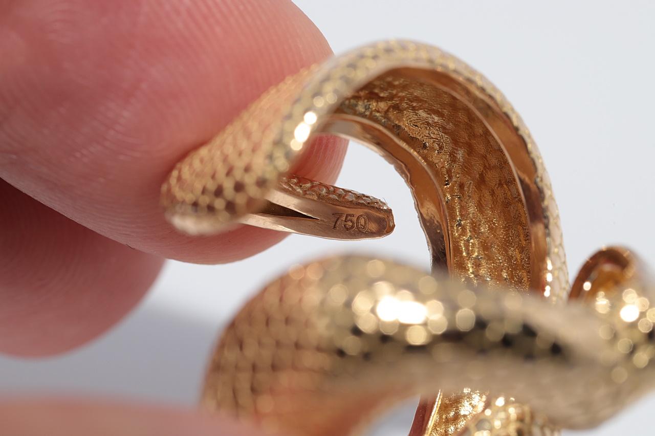 Vintage CIRCA 1990s 18k Gold Natürlicher Diamant und Smaragd Schlange Starker Ring im Angebot 9