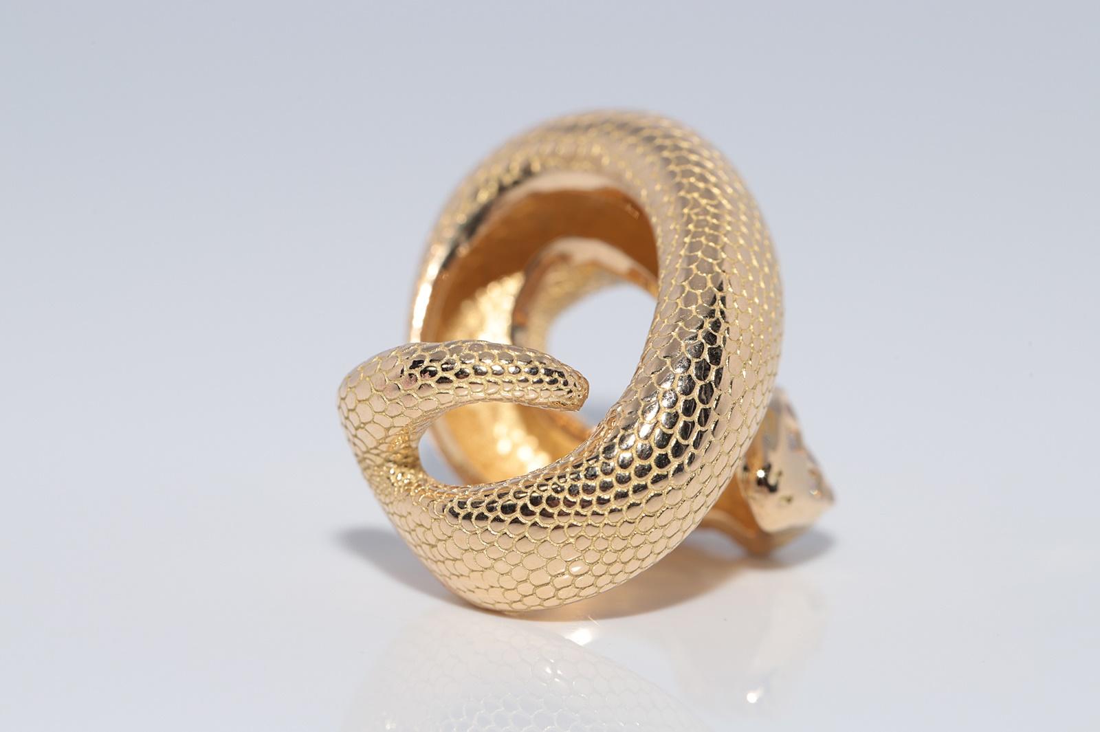 Vintage CIRCA 1990s 18k Gold Natürlicher Diamant und Smaragd Schlange Starker Ring im Zustand „Gut“ im Angebot in Fatih/İstanbul, 34