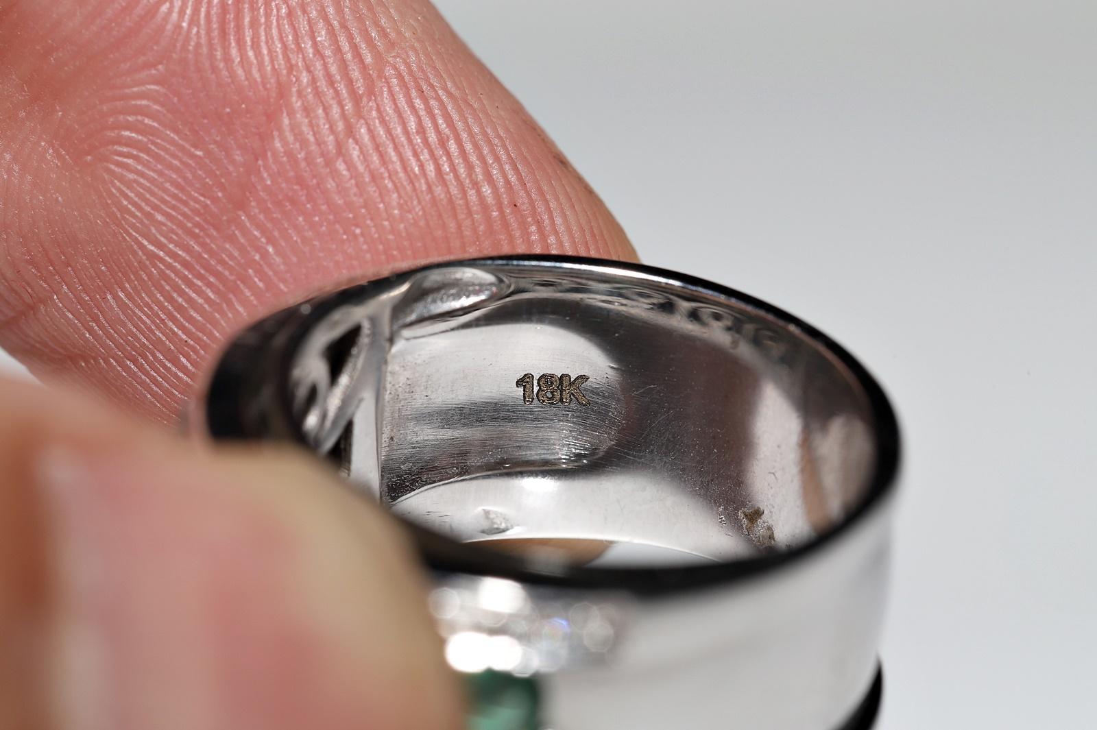 Vintage Circa 1990er Jahre 18k Gold natürlicher Diamant und Smaragd  Starker Ring im Angebot 5