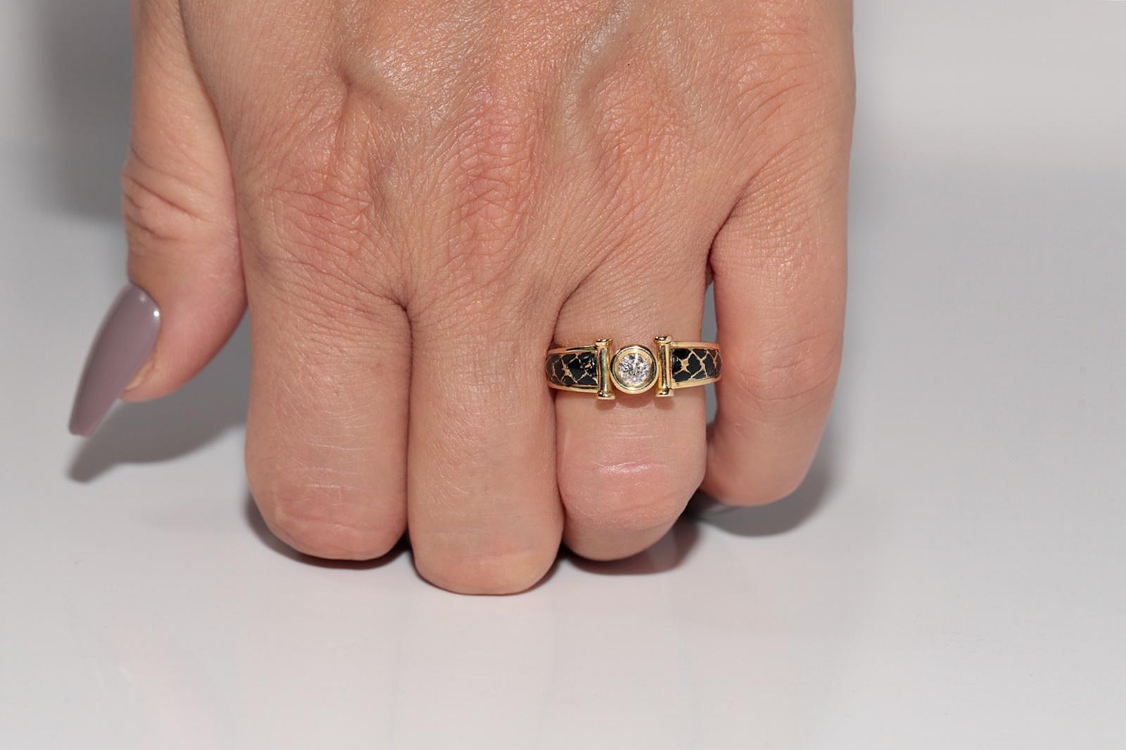 Vintage CIRCA 1990er Jahre 18k Gold natürlichen Diamanten und Emaille dekoriert Solitär-Ring (Brillantschliff) im Angebot