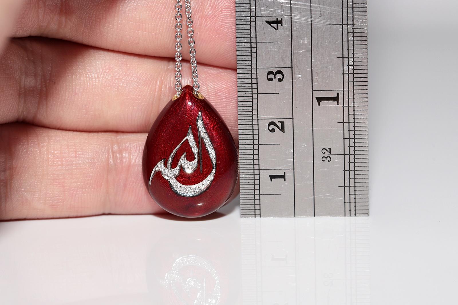 In very good condition.
Total weight is 9.1 grams.
Totally is diamond 0.30 ct.
The diamond is has G-H color and vs-s1 clarity.
Total lenght is chain 42 cm.
Please contact for any questions.