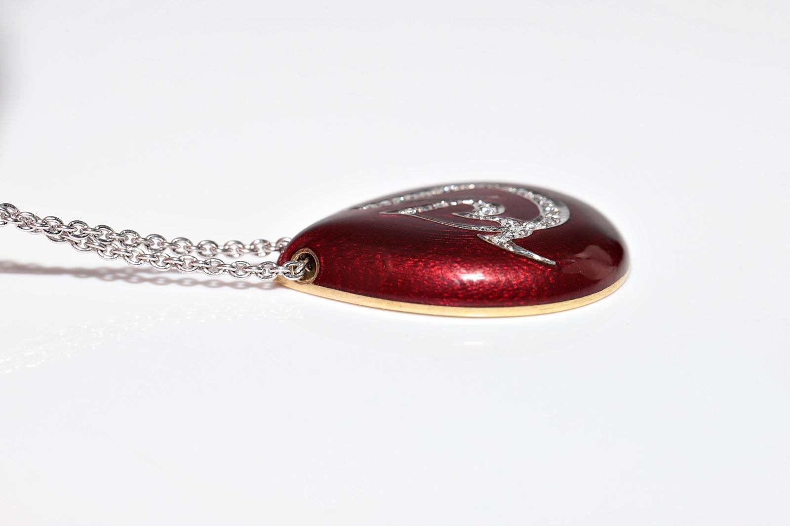 Vintage Circa 1990er Jahre 18k Gold Natürlicher Diamant und Emaille Gott geschriebene Halskette im Angebot 3