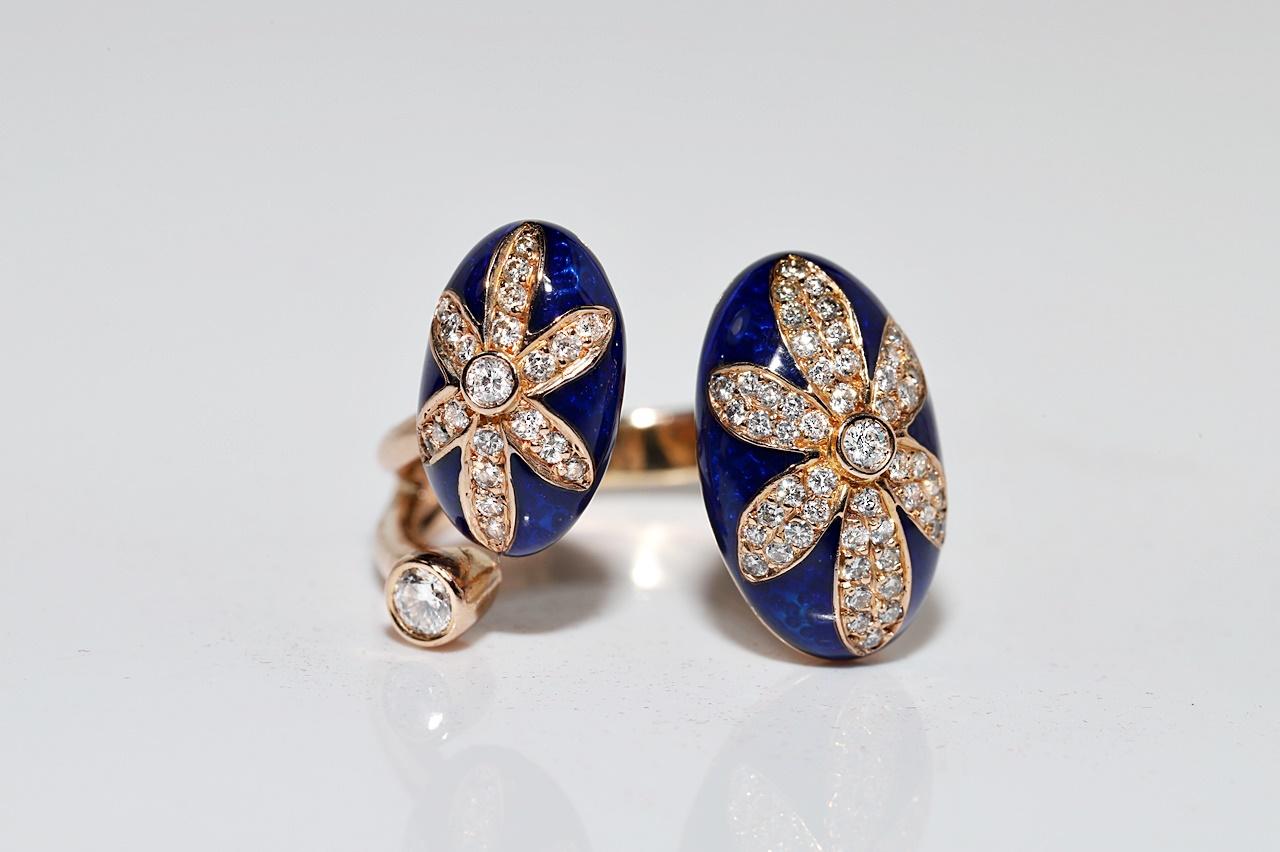 Brilliant Cut Vintage Circa 1990s 18k Gold Natural Diamond And Enamel Ring For Sale