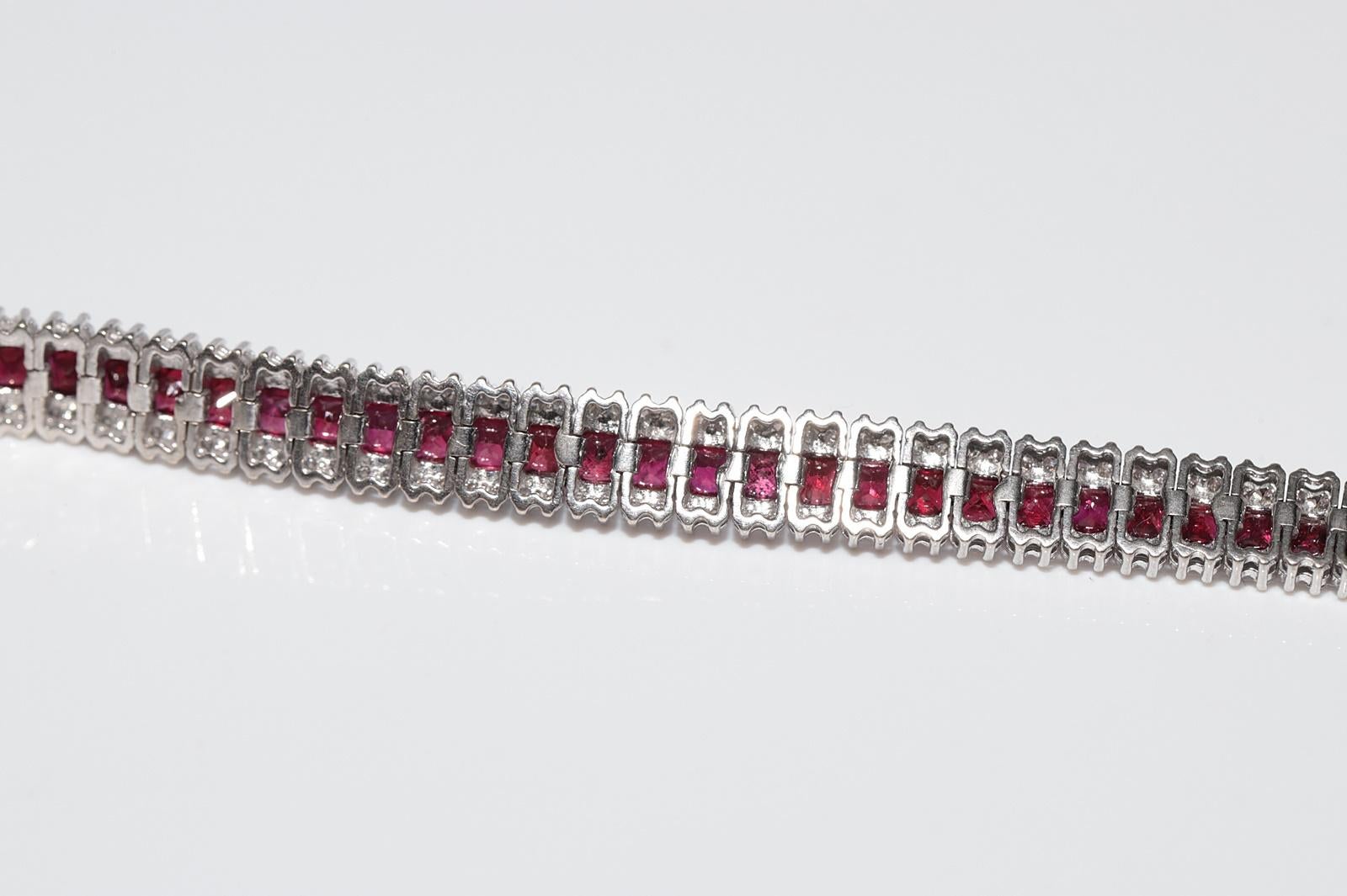 Vintage Circa 1990er Jahre 18k Gold Natürlicher Diamant und natürlicher Rubin Dekoriertes Vintage-Armband im Angebot 4