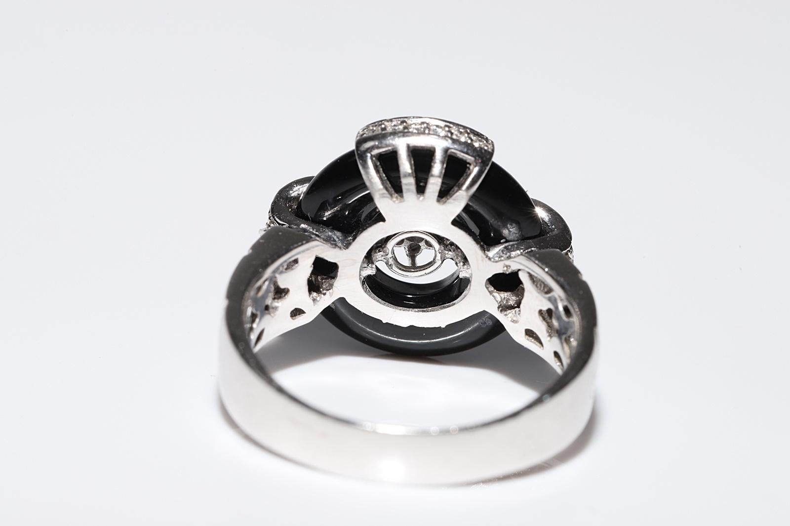 Vintage Circa 1990er Jahre 18k Gold Natürlicher Diamant und Ony Dekorierter Ring im Angebot 1