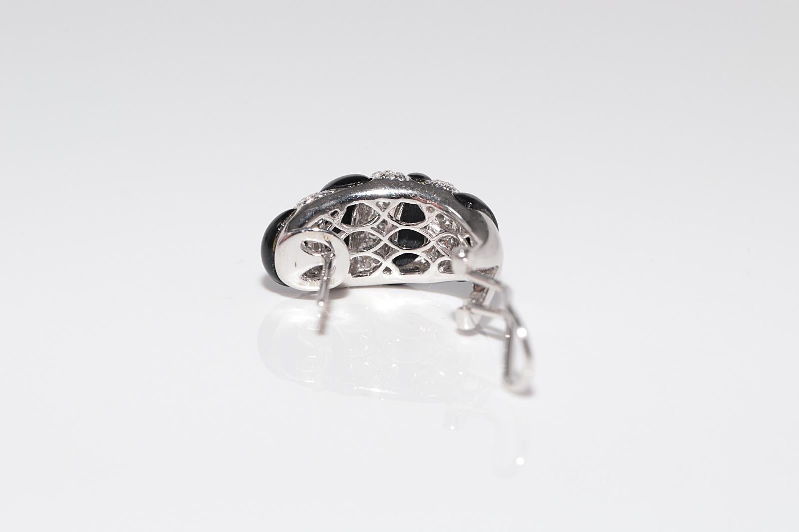 Vintage CIRCA 1990er Jahre 18k Gold Natürlicher Diamant und Onyx Dekorierter Ohrring im Angebot 9