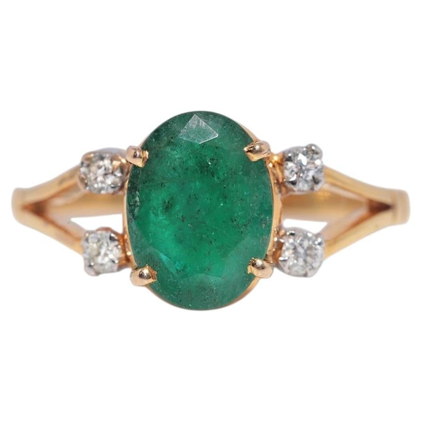 Vintage Circa 1990s 18k Gold Natural Diamond And Oval Cut Emerald Ring