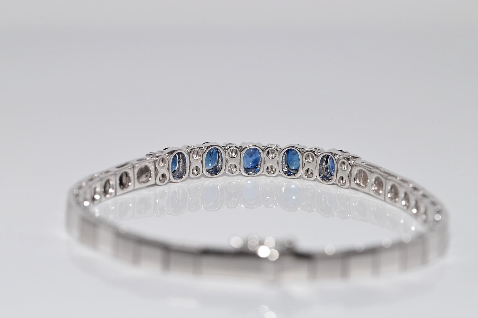 Vintage Circa 1990s 18k Gold Natural Diamond And Oval Cut Sapphire Bracelet For Sale 4