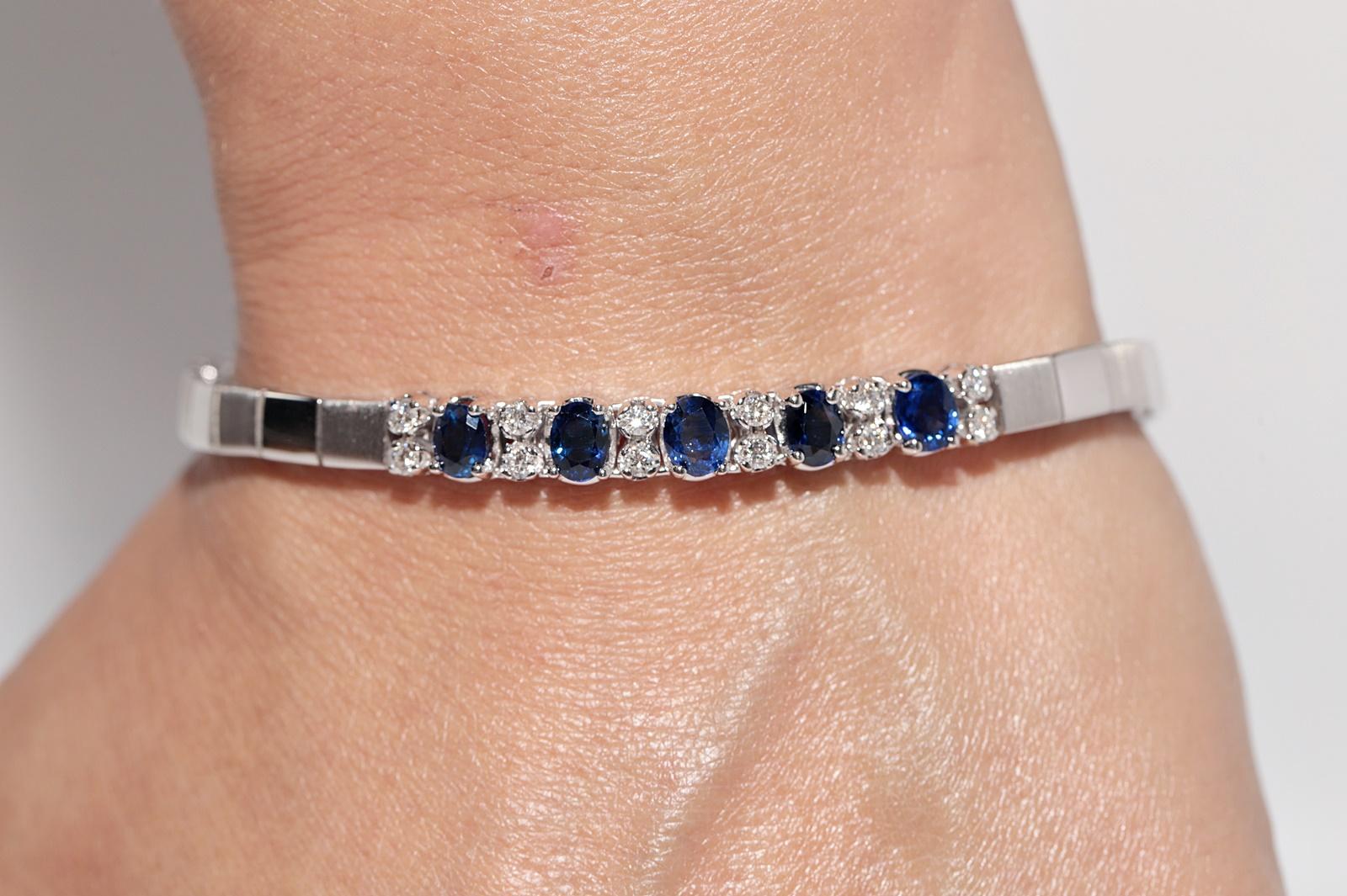 Vintage Circa 1990s 18k Gold Natural Diamond And Oval Cut Sapphire Bracelet For Sale 12