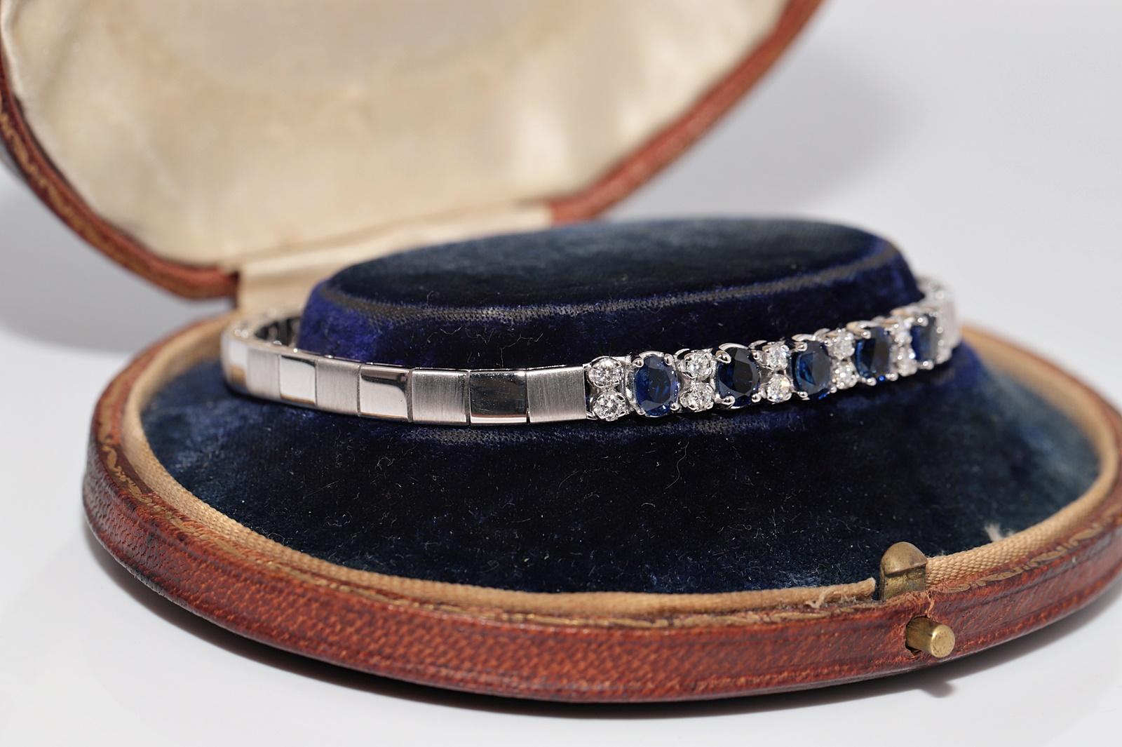 Brilliant Cut Vintage Circa 1990s 18k Gold Natural Diamond And Oval Cut Sapphire Bracelet For Sale