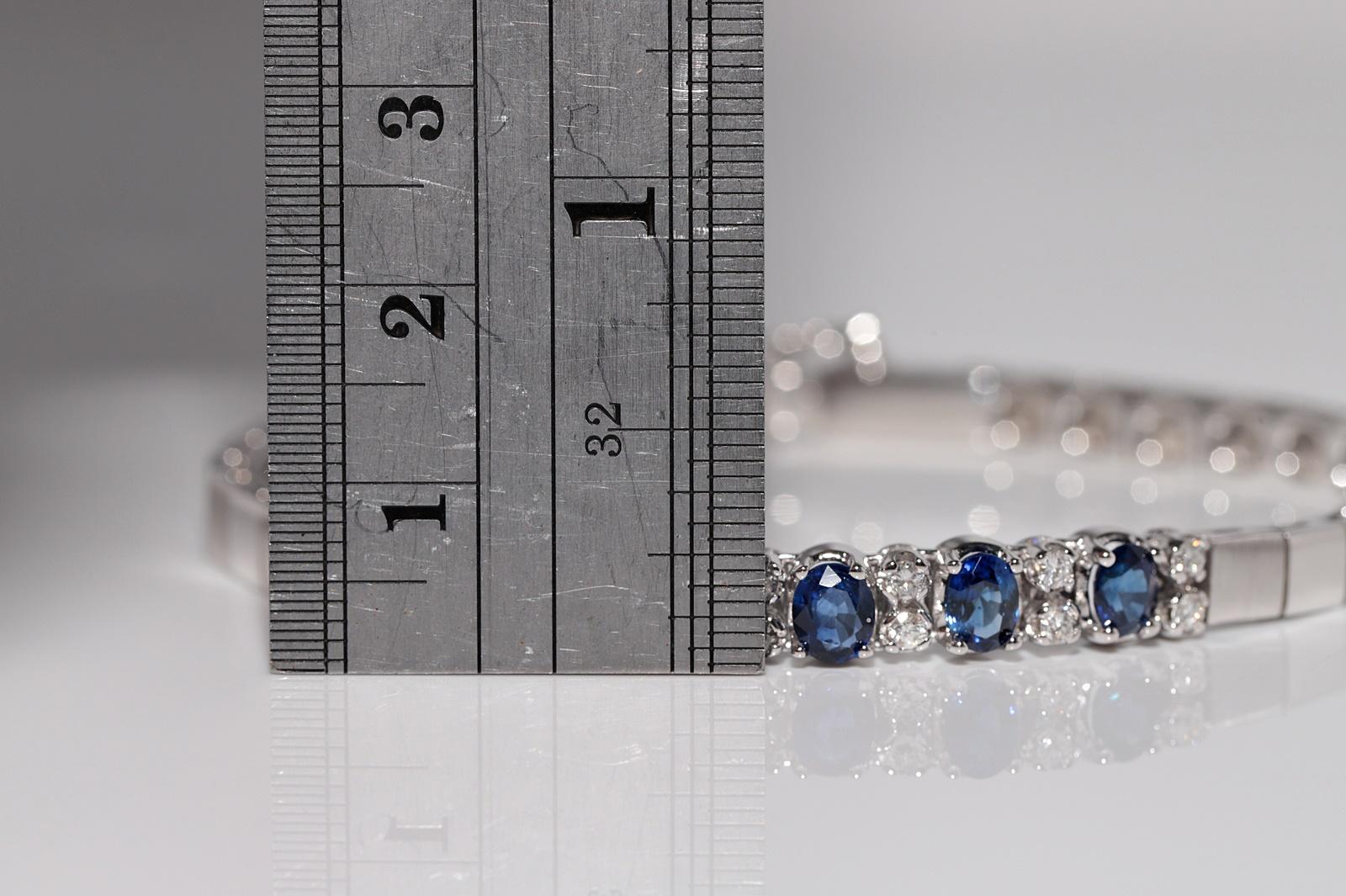 Women's Vintage Circa 1990s 18k Gold Natural Diamond And Oval Cut Sapphire Bracelet For Sale