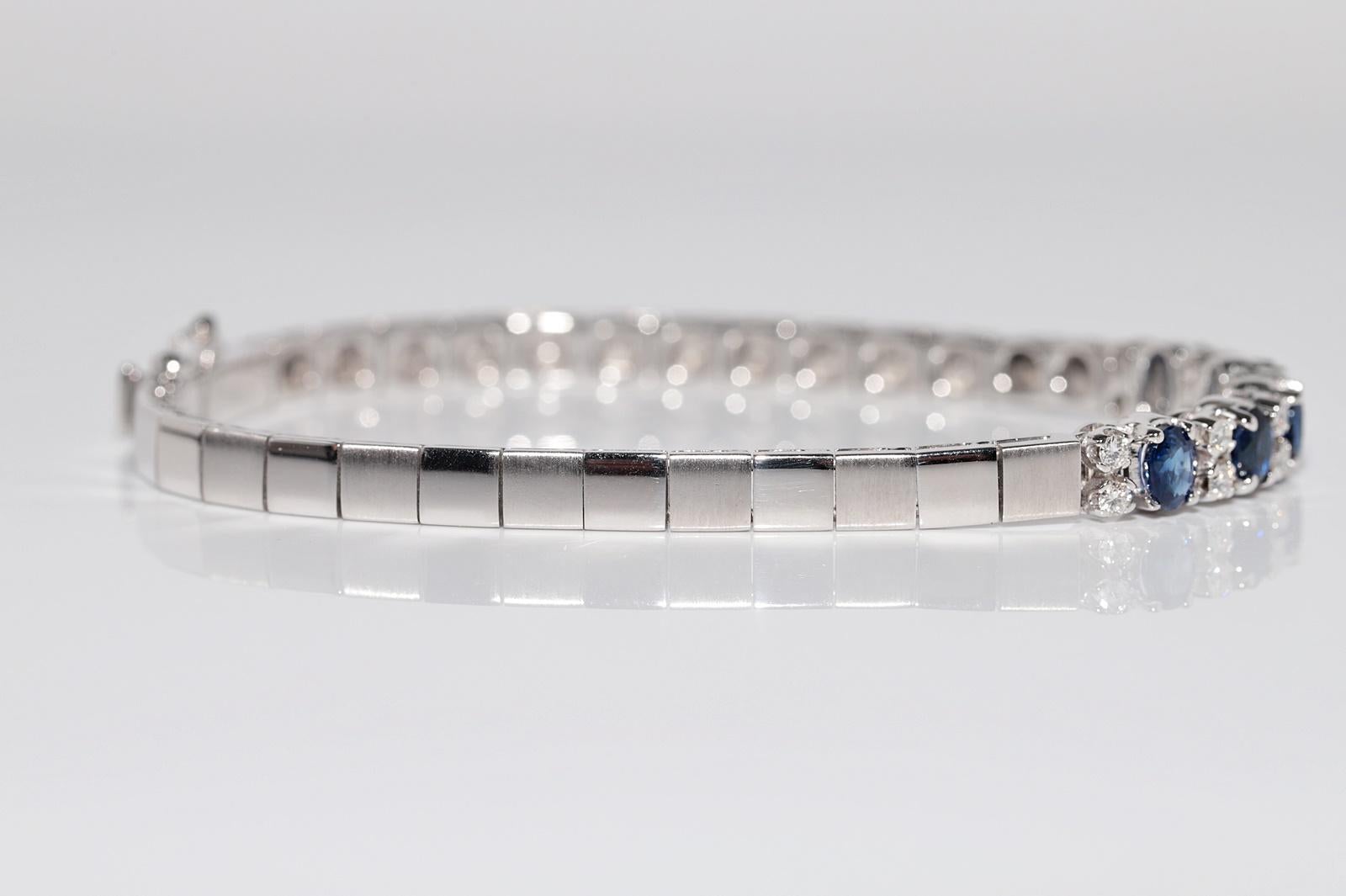 Vintage Circa 1990s 18k Gold Natural Diamond And Oval Cut Sapphire Bracelet For Sale 2