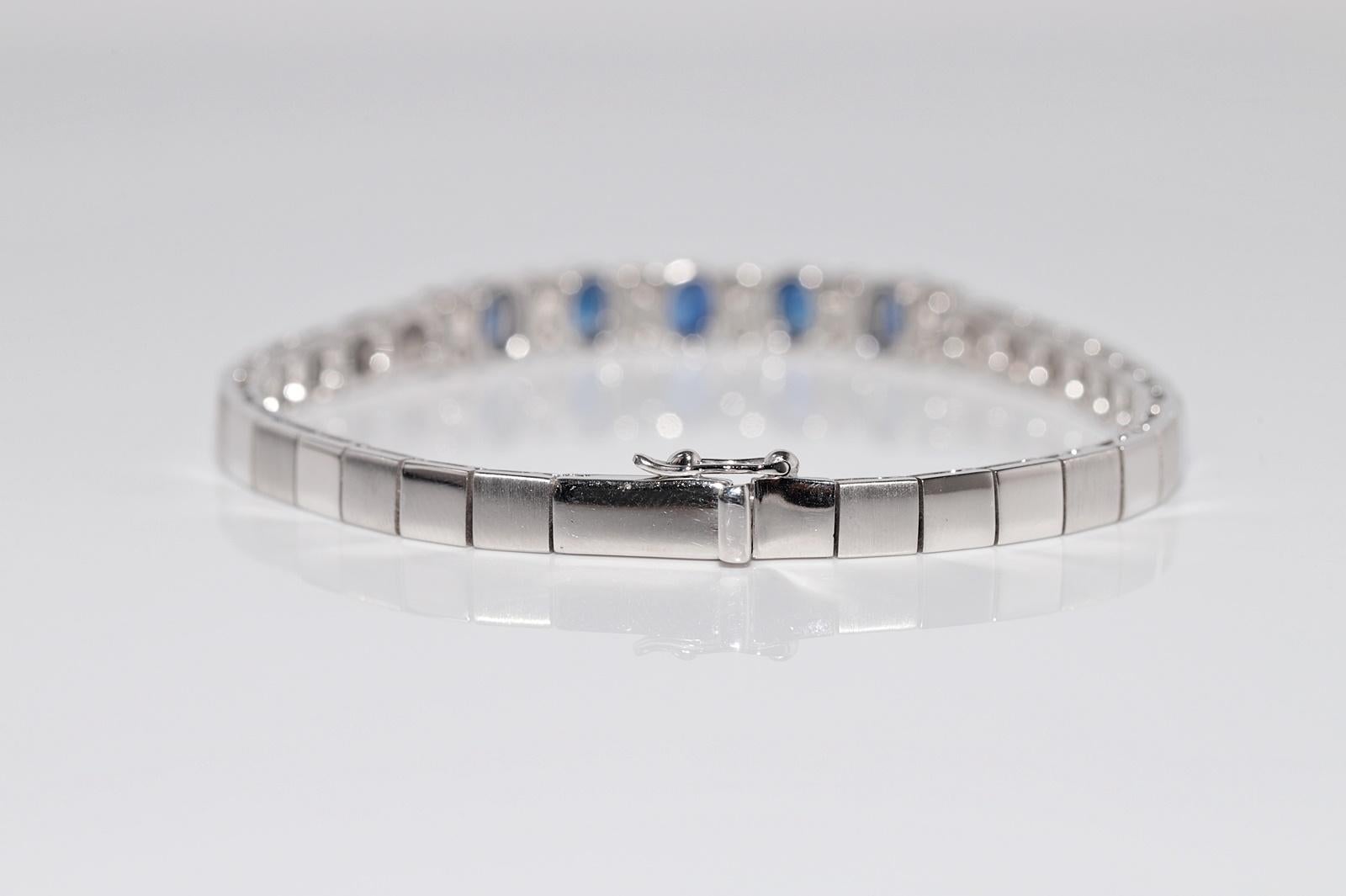 Vintage Circa 1990s 18k Gold Natural Diamond And Oval Cut Sapphire Bracelet For Sale 3