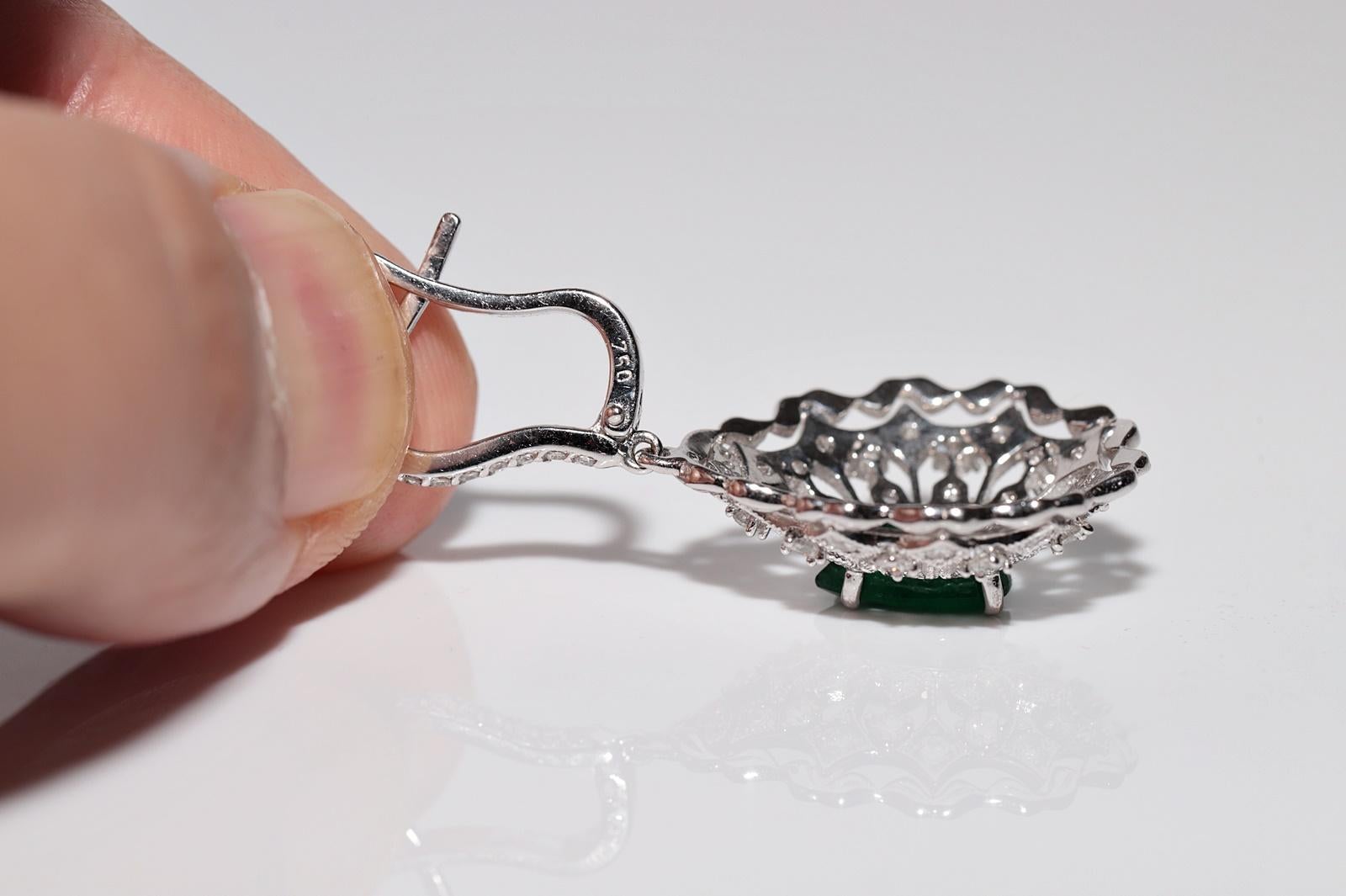 Vintage Circa 1990s 18k Gold Natural Diamond And Pear Cut Emerald Earring For Sale 1