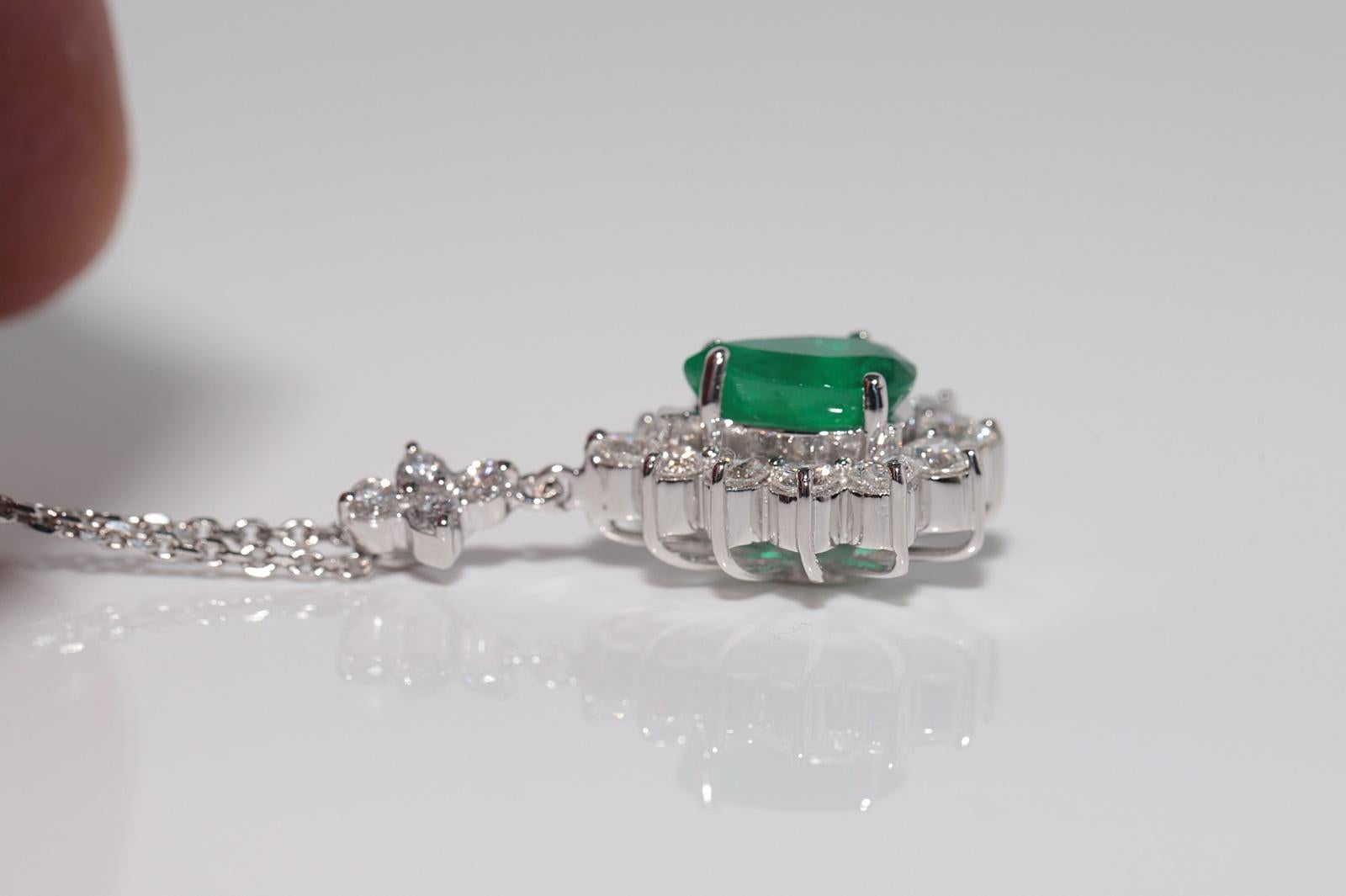Vintage Circa 1990s 18k Gold Natural Diamond And Pear Cut Emerald Necklace For Sale 5