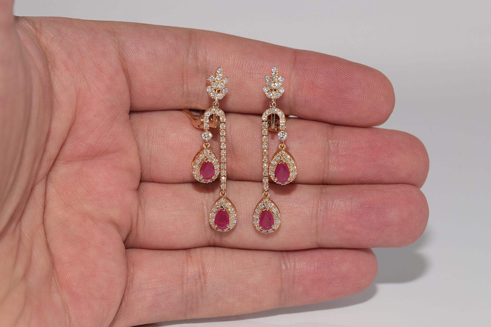 Vintage CIRCA 1990er Jahre 18k Gold Naturdiamant und Birnenschliff Rubin Tropfen Ohrring im Angebot 4