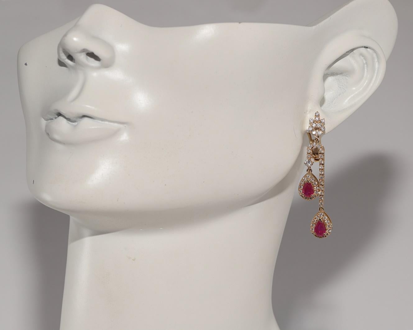 Vintage CIRCA 1990er Jahre 18k Gold Naturdiamant und Birnenschliff Rubin Tropfen Ohrring im Angebot 6