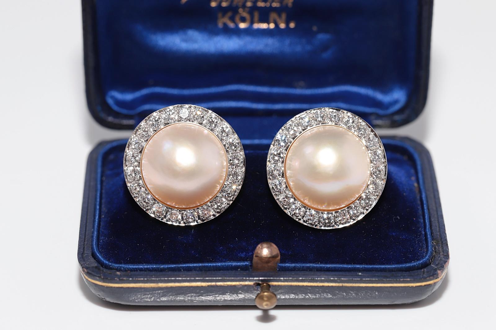 Vintage Circa 1990er Jahre 18k Gold Natürlicher Diamant und Perle Dekorierter Ohrring (Retro) im Angebot