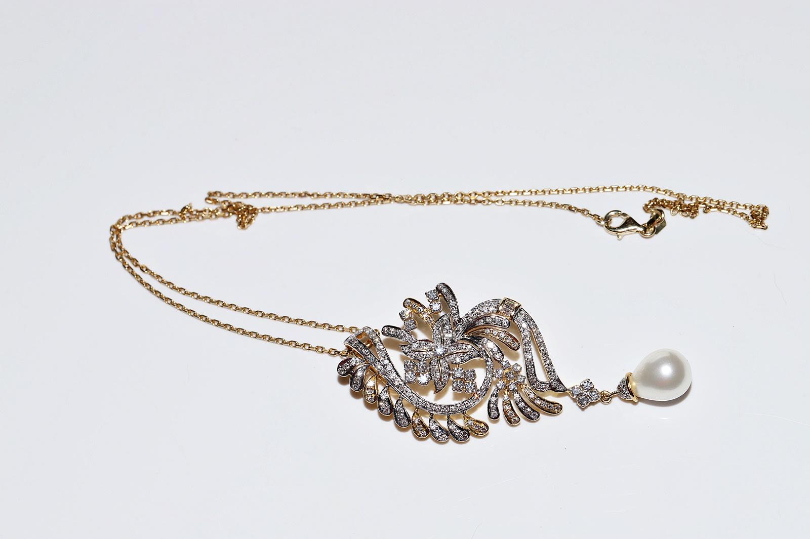 Vintage Circa 1990er Jahre 18k Gold Natürlicher Diamant und Perle Dekorierte Halskette im Angebot 12