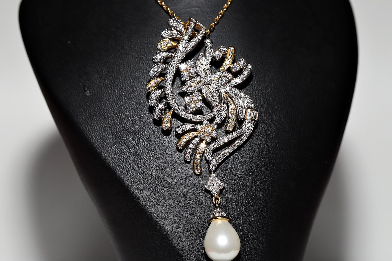 Vintage Circa 1990s 18k Gold Natural Diamond And Pearl Decorated Necklace In Good Condition For Sale In Fatih/İstanbul, 34