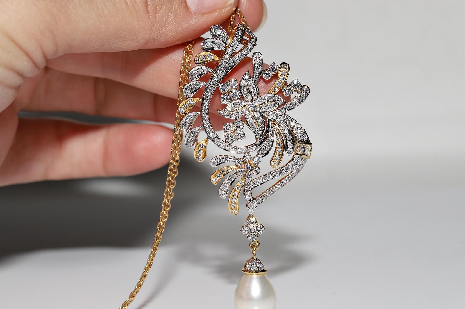 Vintage Circa 1990er Jahre 18k Gold Natürlicher Diamant und Perle Dekorierte Halskette Damen im Angebot