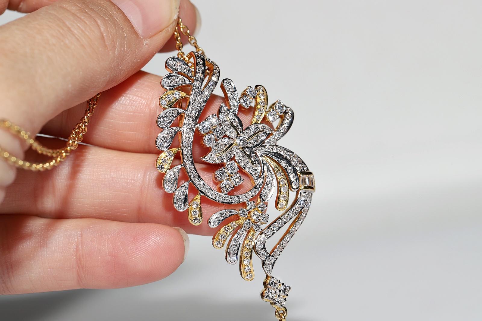 Vintage Circa 1990er Jahre 18k Gold Natürlicher Diamant und Perle Dekorierte Halskette im Angebot 1