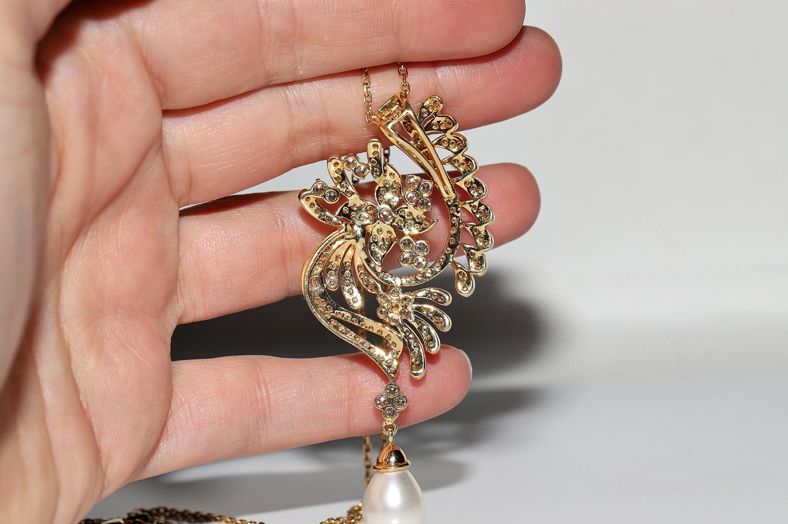 Vintage Circa 1990er Jahre 18k Gold Natürlicher Diamant und Perle Dekorierte Halskette im Angebot 3
