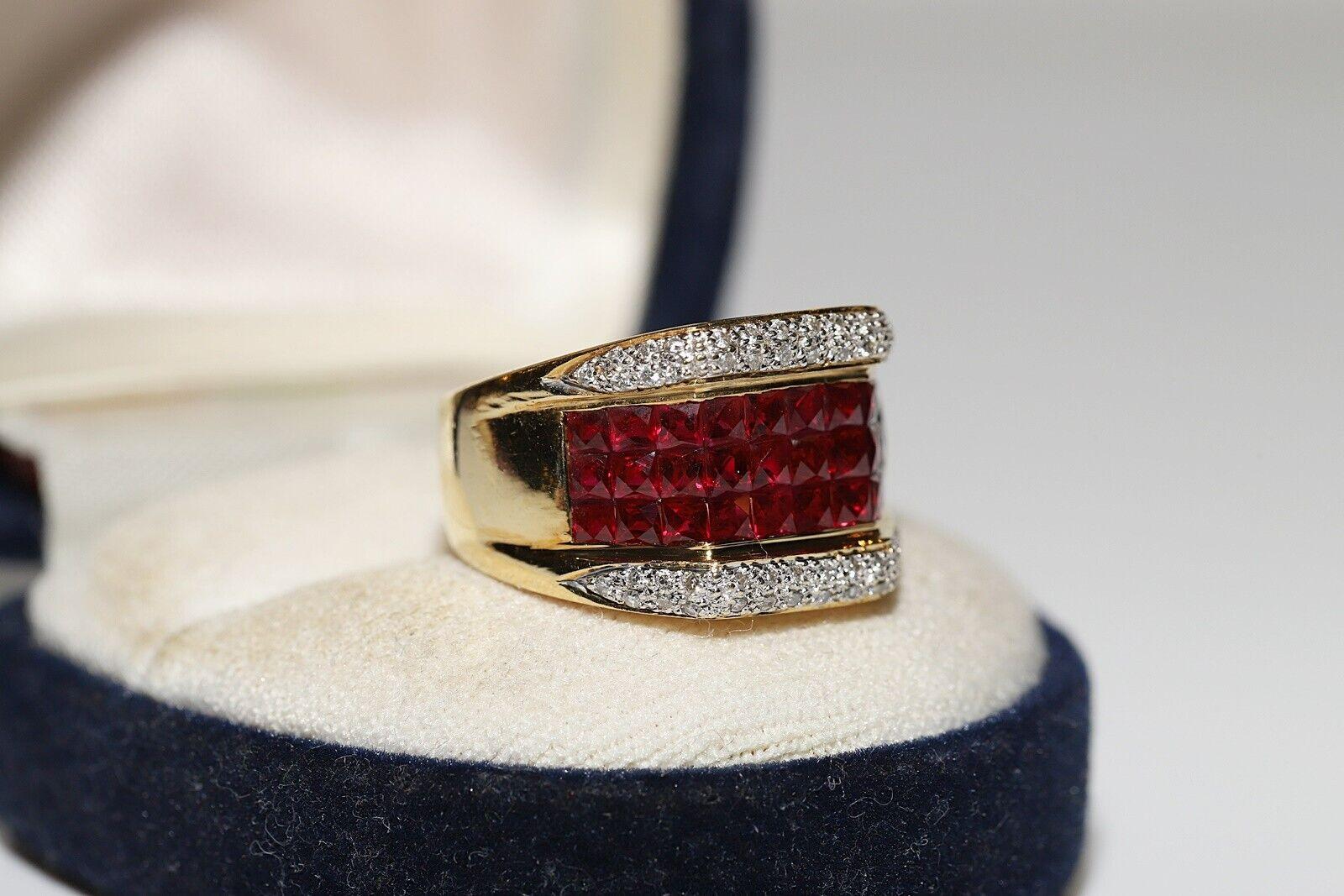 Vintage Circa 1990s 18k Gold Natural Diamond And Princess Cut Ruby Ring For Sale 6