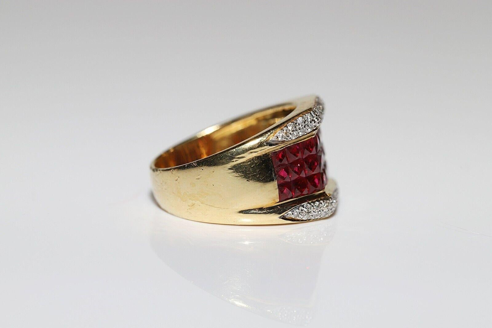 Brilliant Cut Vintage Circa 1990s 18k Gold Natural Diamond And Princess Cut Ruby Ring For Sale