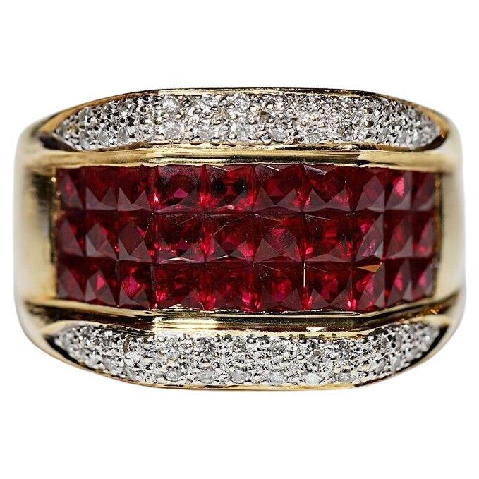 Vintage Circa 1990s 18k Gold Natural Diamond And Princess Cut Ruby Ring For Sale