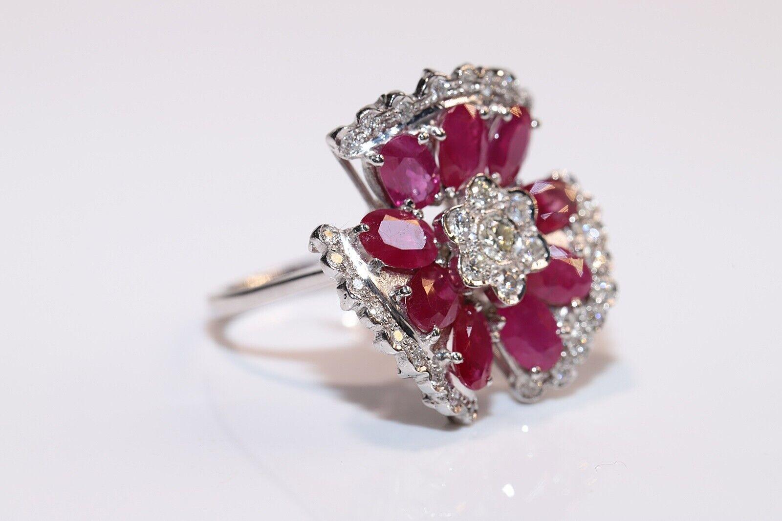 Vintage Circa 1990s 18k Gold Natural Diamond And Ruby Decorated Flowers Ring For Sale 1