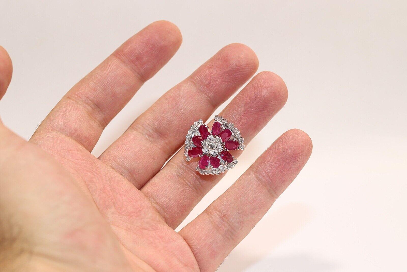 Vintage Circa 1990s 18k Gold Natural Diamond And Ruby Decorated Flowers Ring For Sale 3