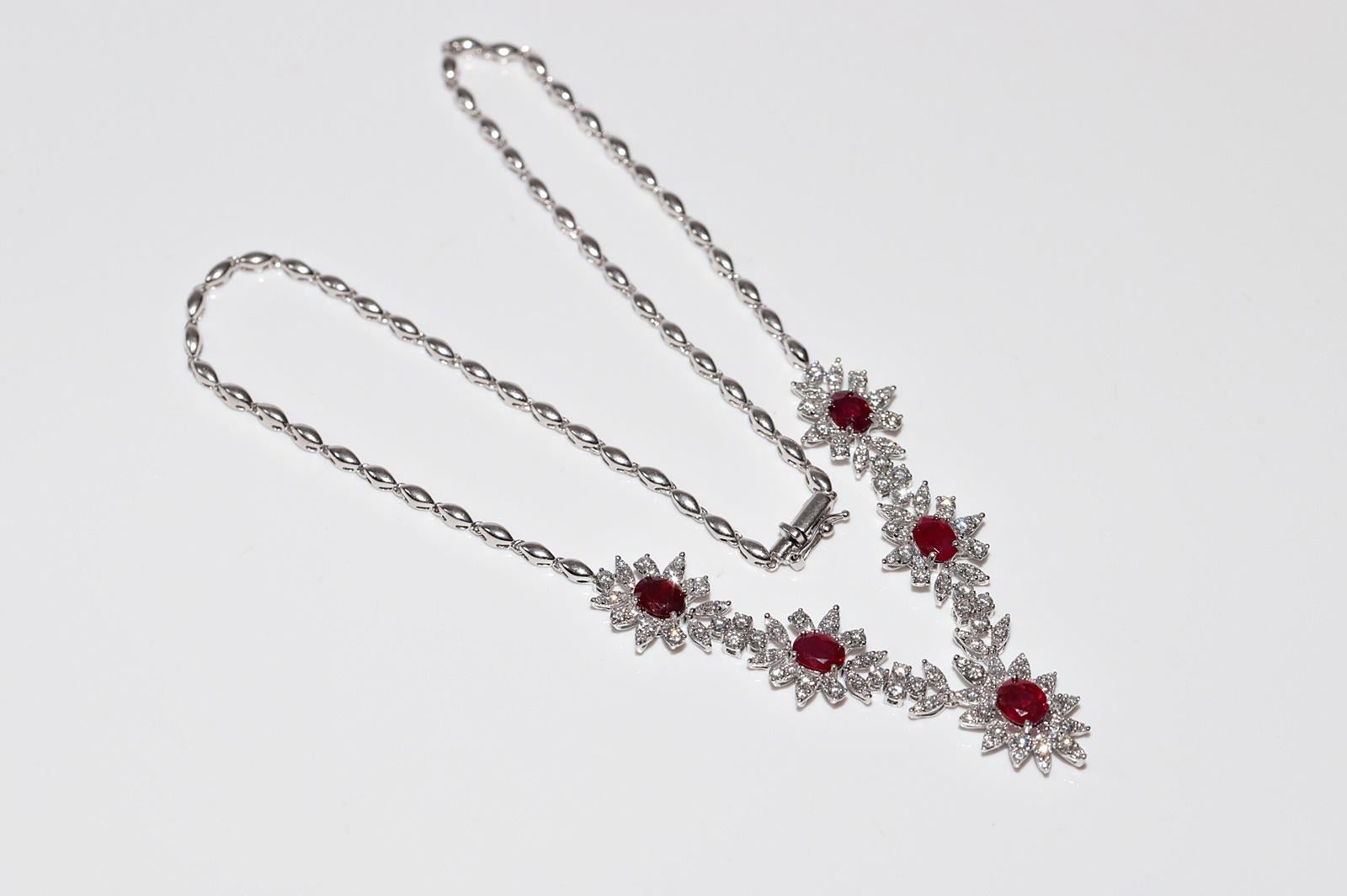 Vintage Circa 1990er Jahre 18k Gold Natürlicher Diamant und Rubin Dekorierte Halskette im Angebot 3