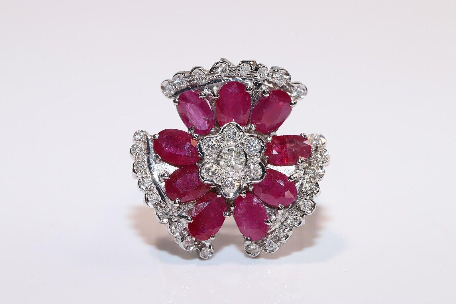 In very good condition.
Total weight is 8.4 grams.
Totally is diamond 0.65 carat.
The diamond is has H-I color and vs-s1 clarity.
Totally is ruby 6.5 carat.
Ring size is US 7.5 (We offer free resizing)
We can make any size.
Box is not
