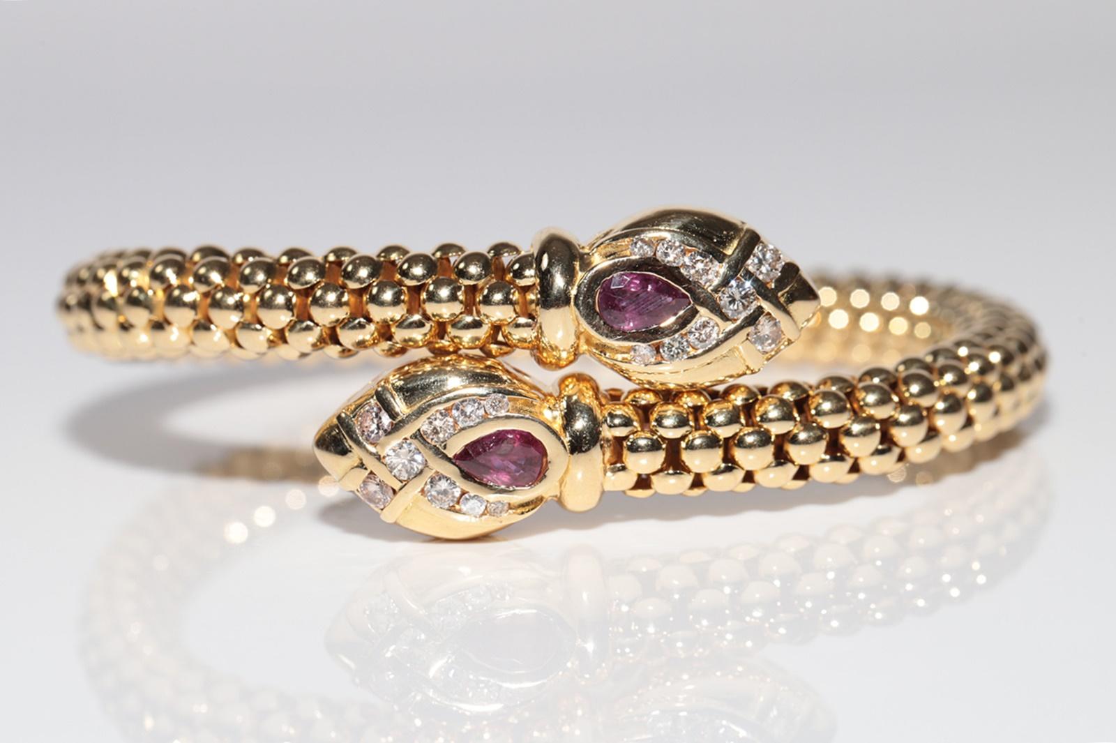 Vintage Circa 1990er Jahre 18k Gold natürlicher Diamant und Rubin verziertes Schlangenarmband Damen im Angebot