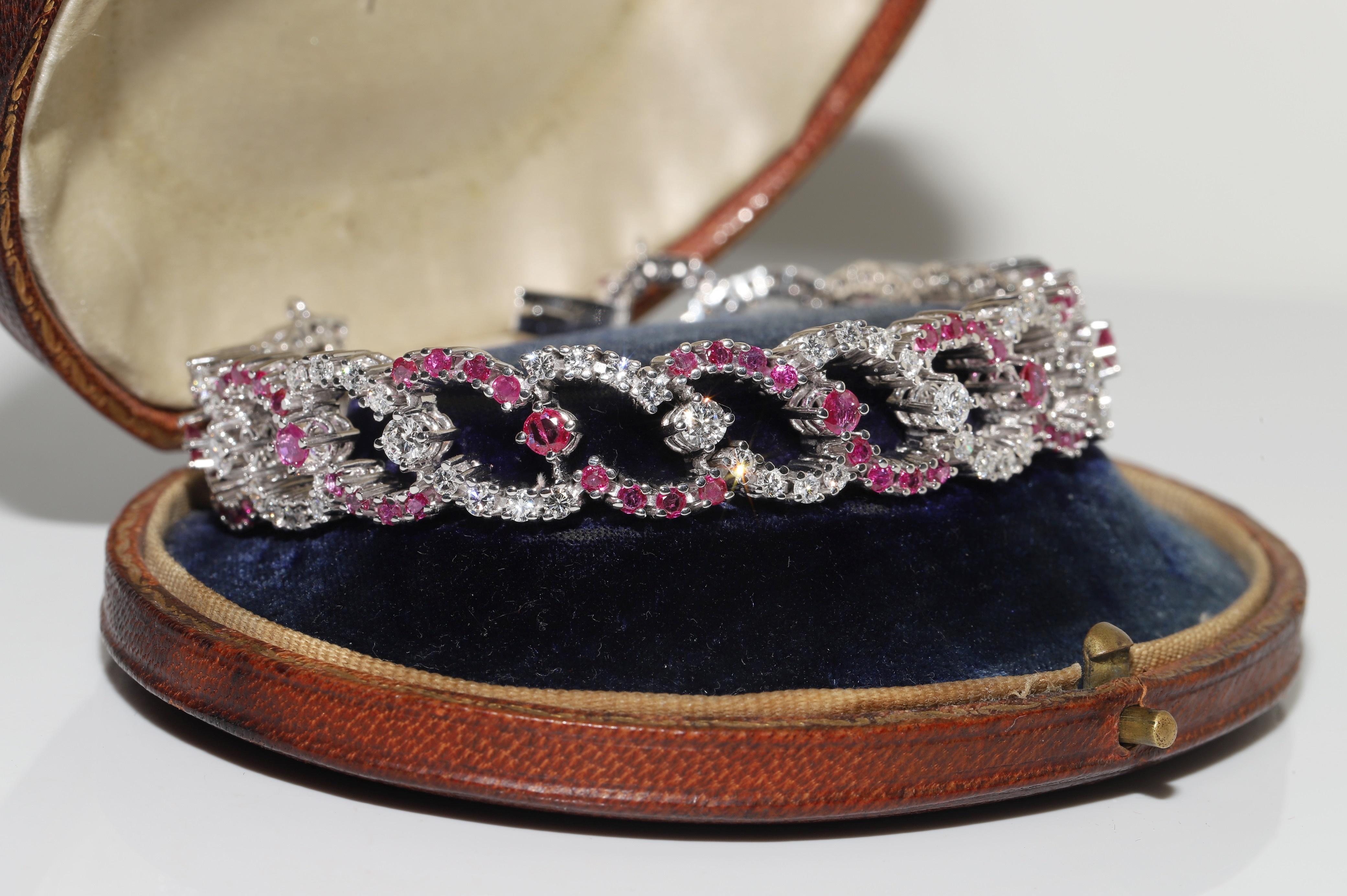 Vintage Circa 1990s 18k Gold Natural Diamond And Ruby Decorated Tennis Bracelet For Sale 3