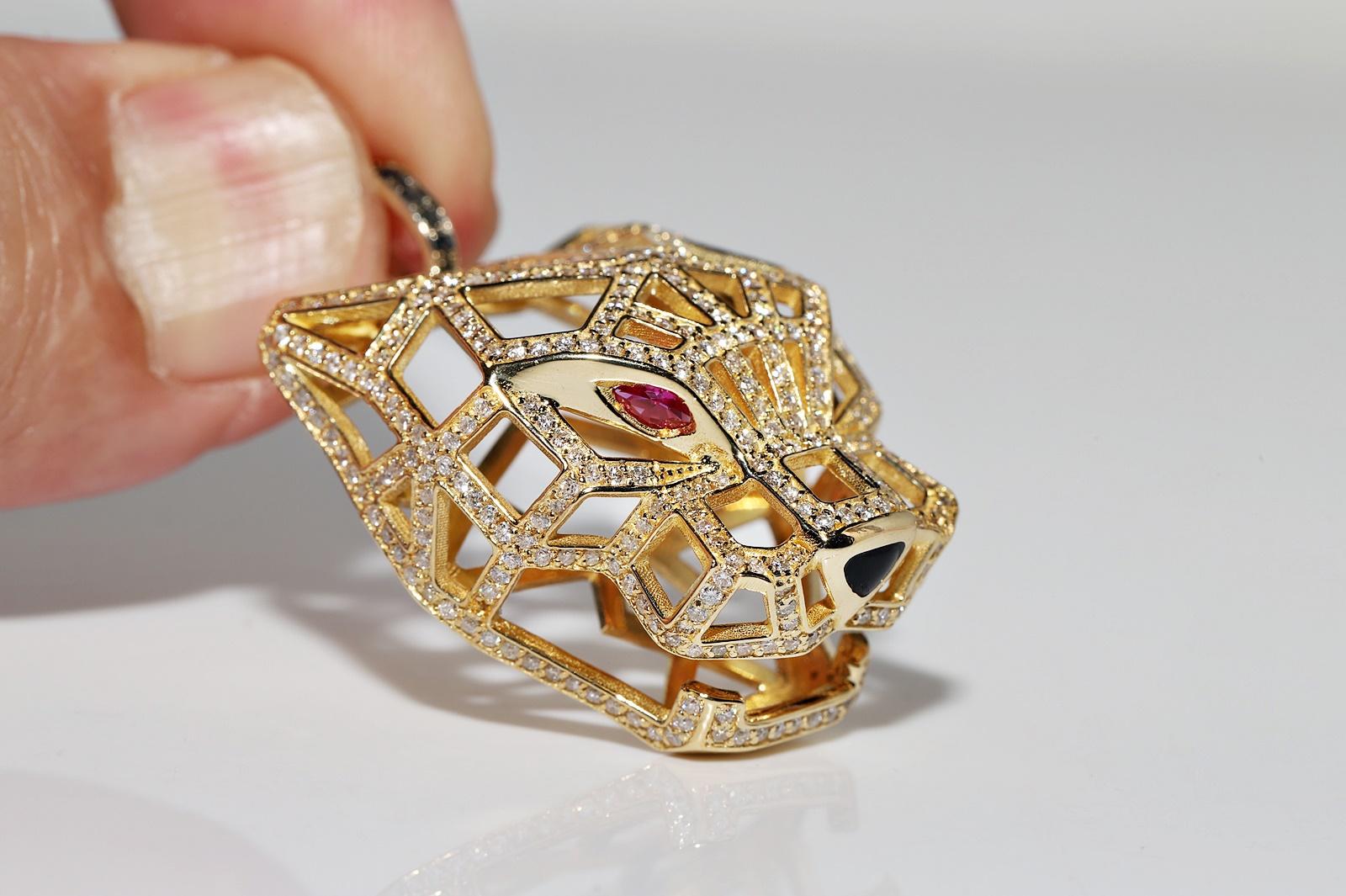 Vintage Circa 1990s 18k Gold Natural Diamond And Ruby Leopard Head Pendant For Sale 9