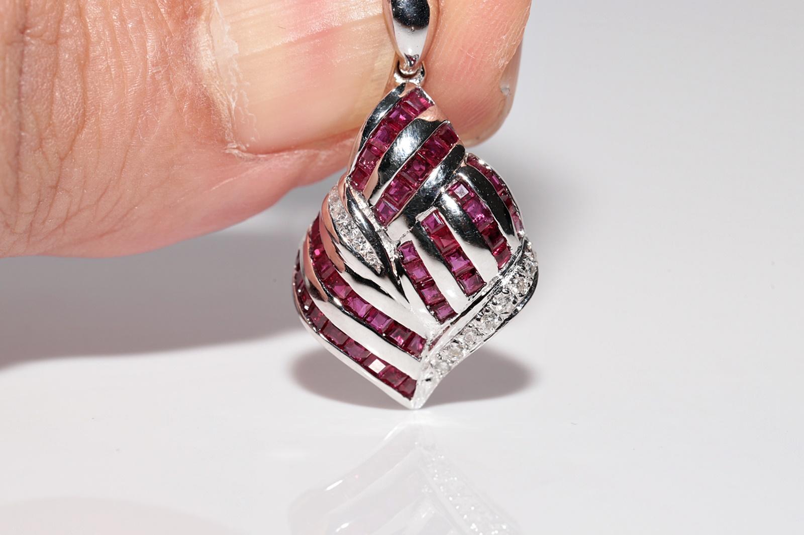 Vintage CIRCA 1990er Jahre 18k Gold Natürlicher Diamant und  Rubin-Anhänger  Halskette im Angebot 7