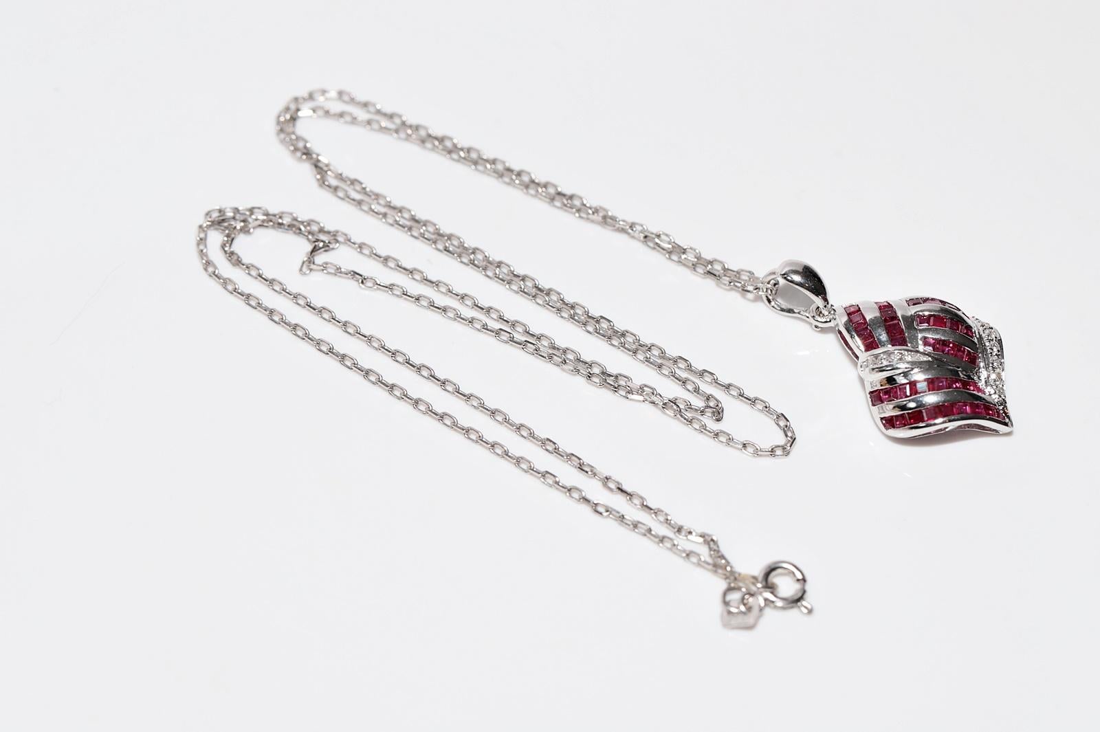 Vintage Circa 1990s 18k Gold Natural Diamond And  Ruby Pendant  Necklace For Sale 8