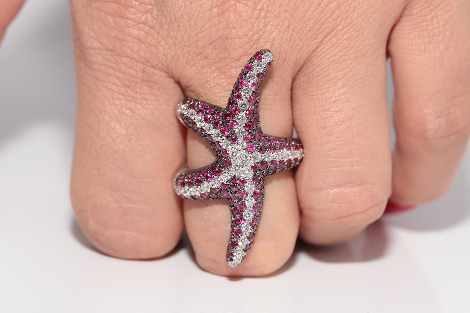 Brilliant Cut Vintage Circa 1990s 18k Gold Natural Diamond And Ruby Starfish Design Ring For Sale