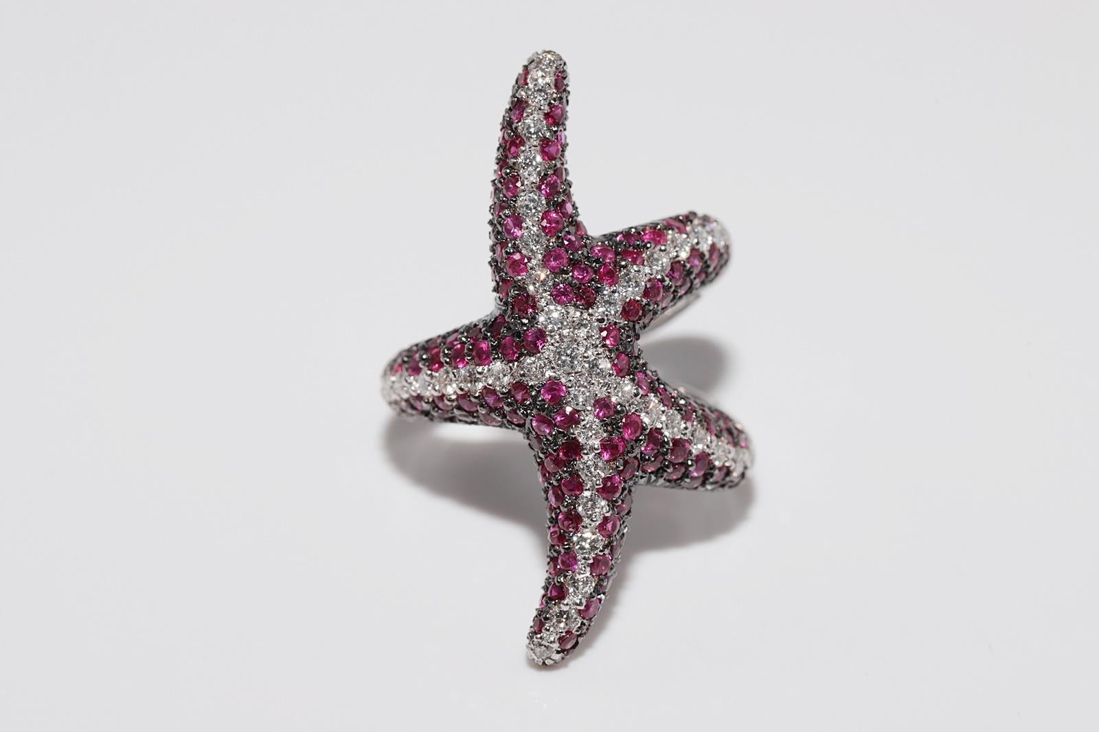 Women's Vintage Circa 1990s 18k Gold Natural Diamond And Ruby Starfish Design Ring For Sale
