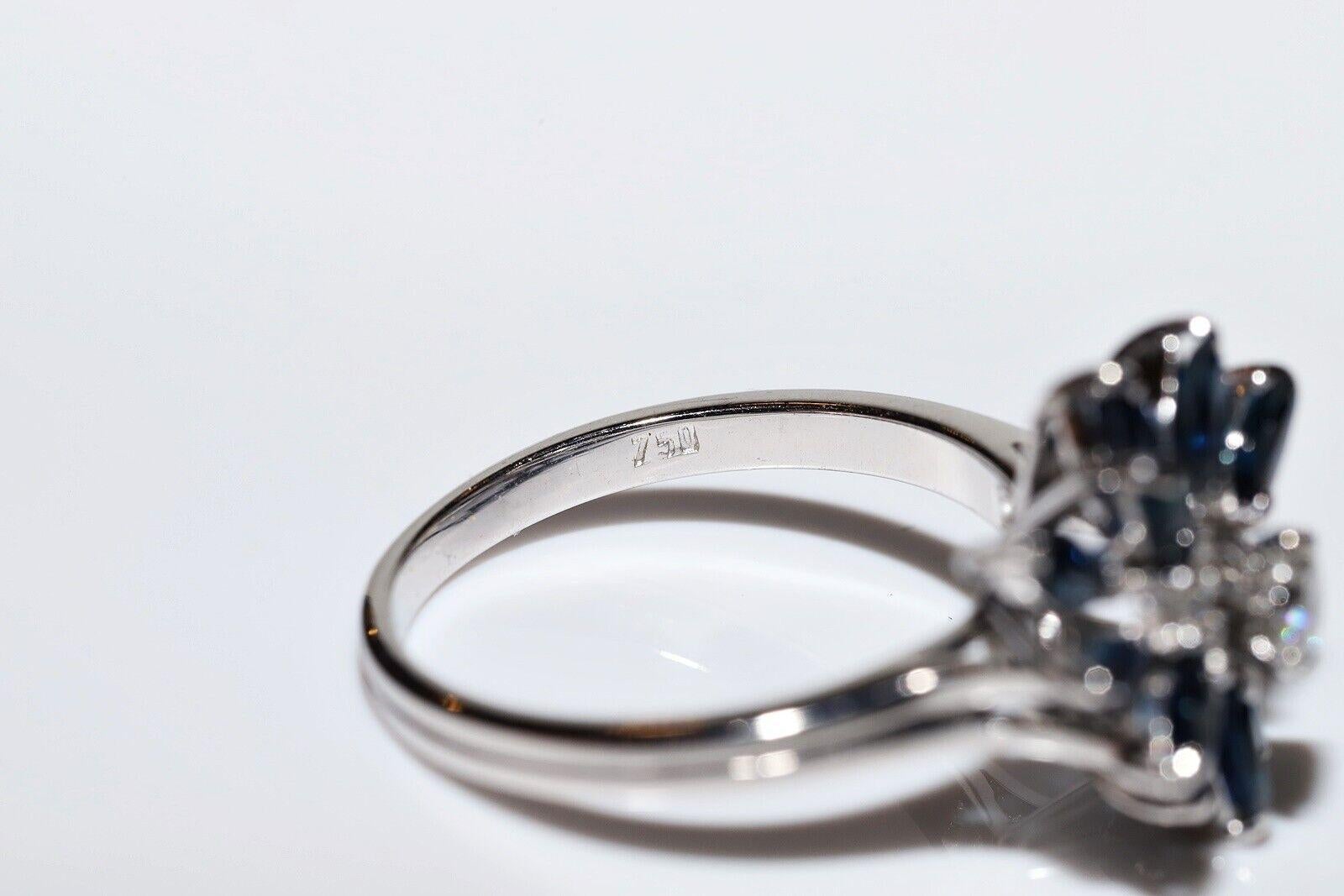 Vintage Circa 1990s 18k Gold Natural Diamond And Sapphire Decorated Ring For Sale 4