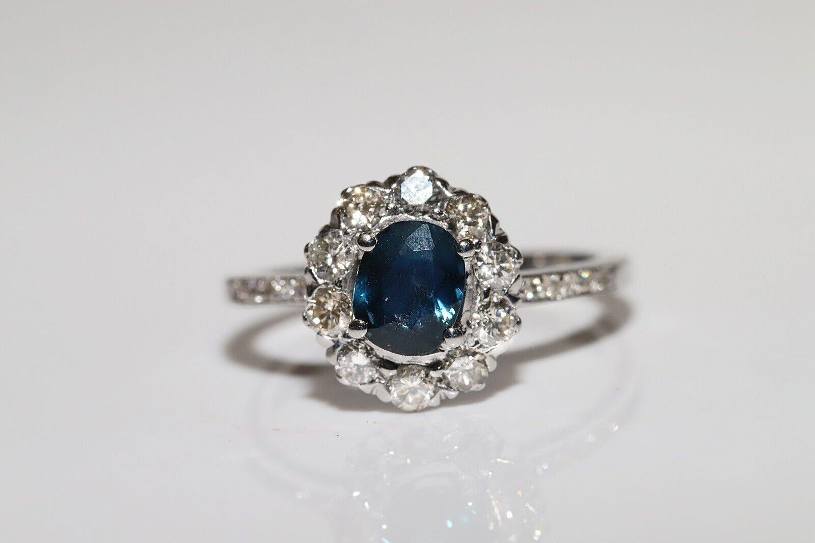 Retro Vintage Circa 1990s 18k Gold Natural Diamond And Sapphire Decorated Ring For Sale