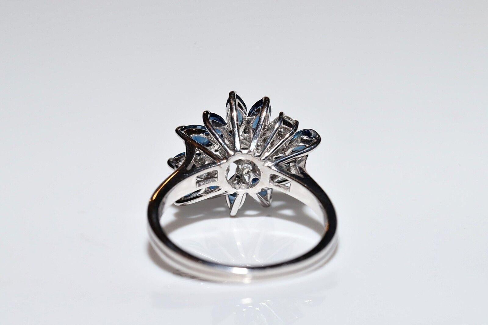Vintage Circa 1990s 18k Gold Natural Diamond And Sapphire Decorated Ring For Sale 3
