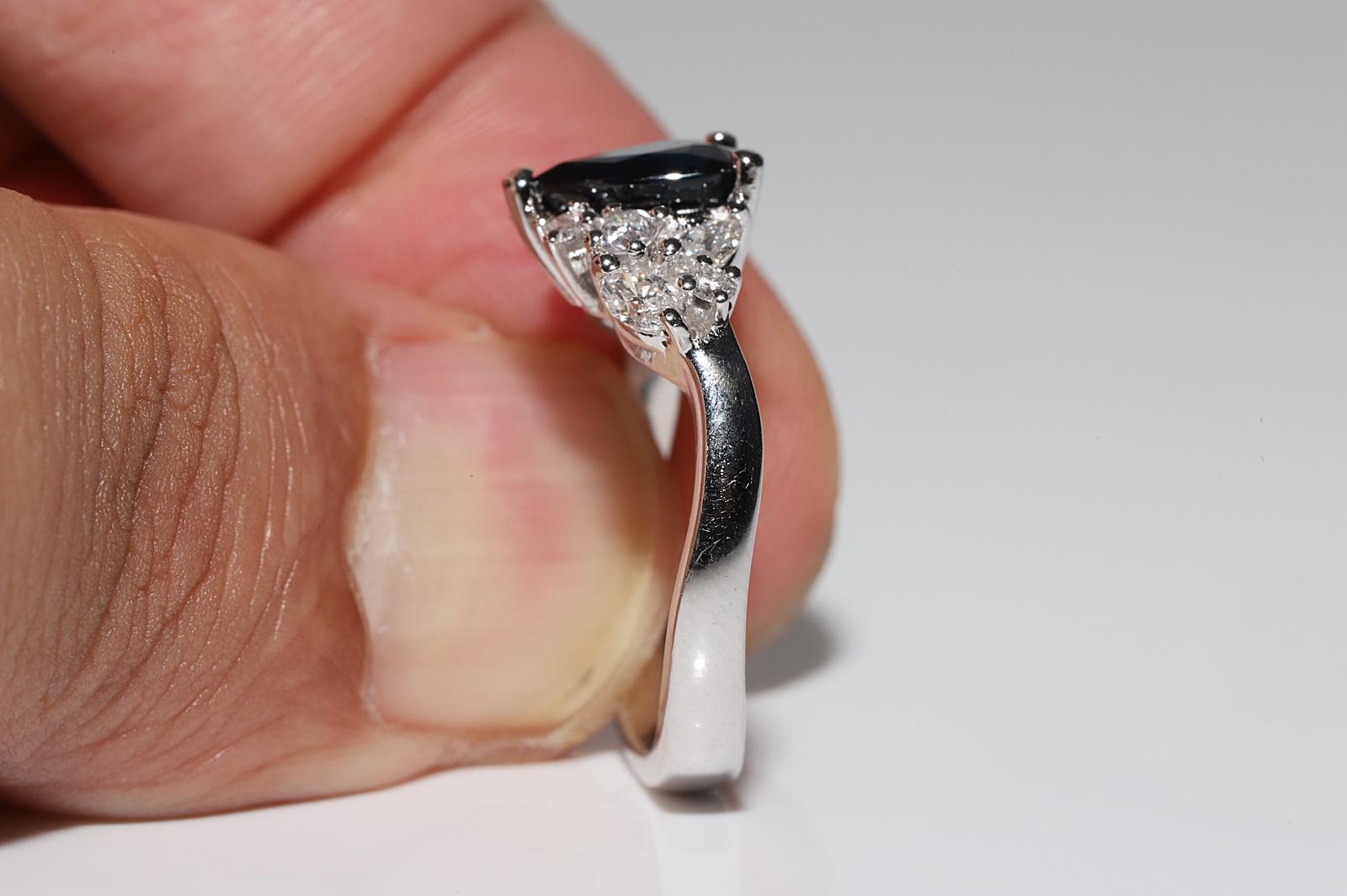 Vintage Circa 1990er Jahre 18k Gold Natürlicher Diamant und Saphir Dekorierter Ring im Angebot 3