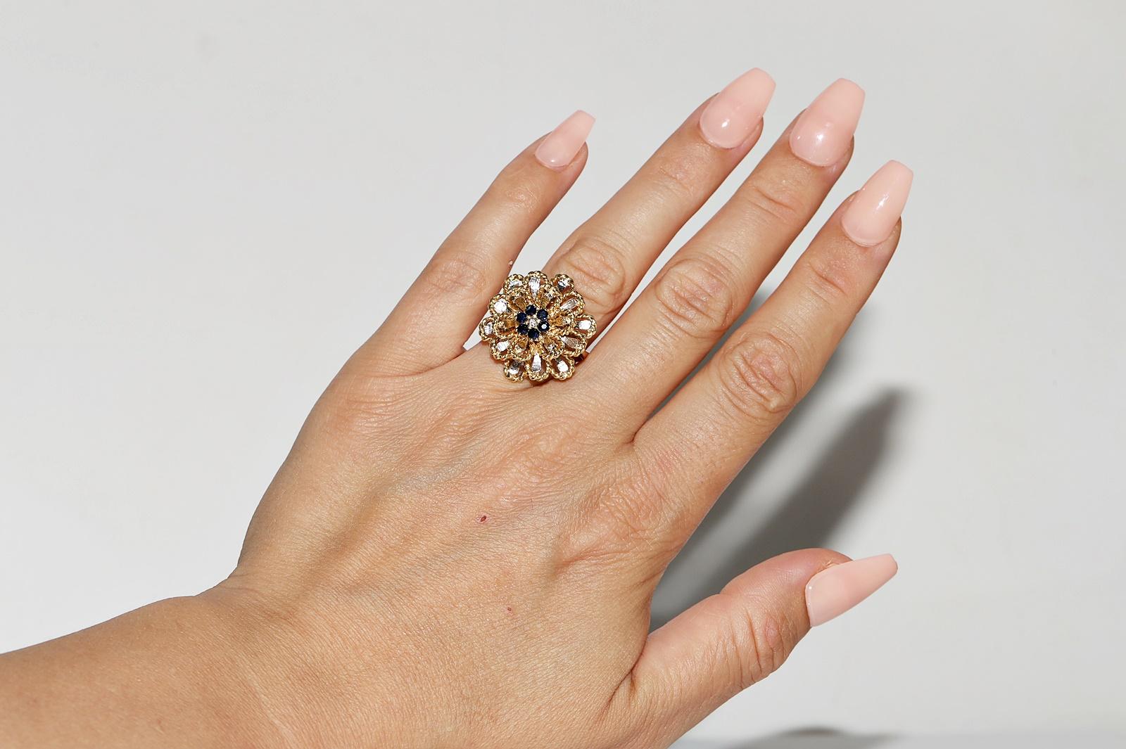 In sehr gutem Zustand.
Das Gesamtgewicht beträgt 11,5 Gramm.
Insgesamt ist Diamant 0,03 ct.
Der Diamant hat die Farbe G und die Reinheit vvs.
Insgesamt ist Saphir 0,30 ct.
Ringgröße ist US 6.8 
Wir können jede Größe herstellen.
Die Box ist nicht